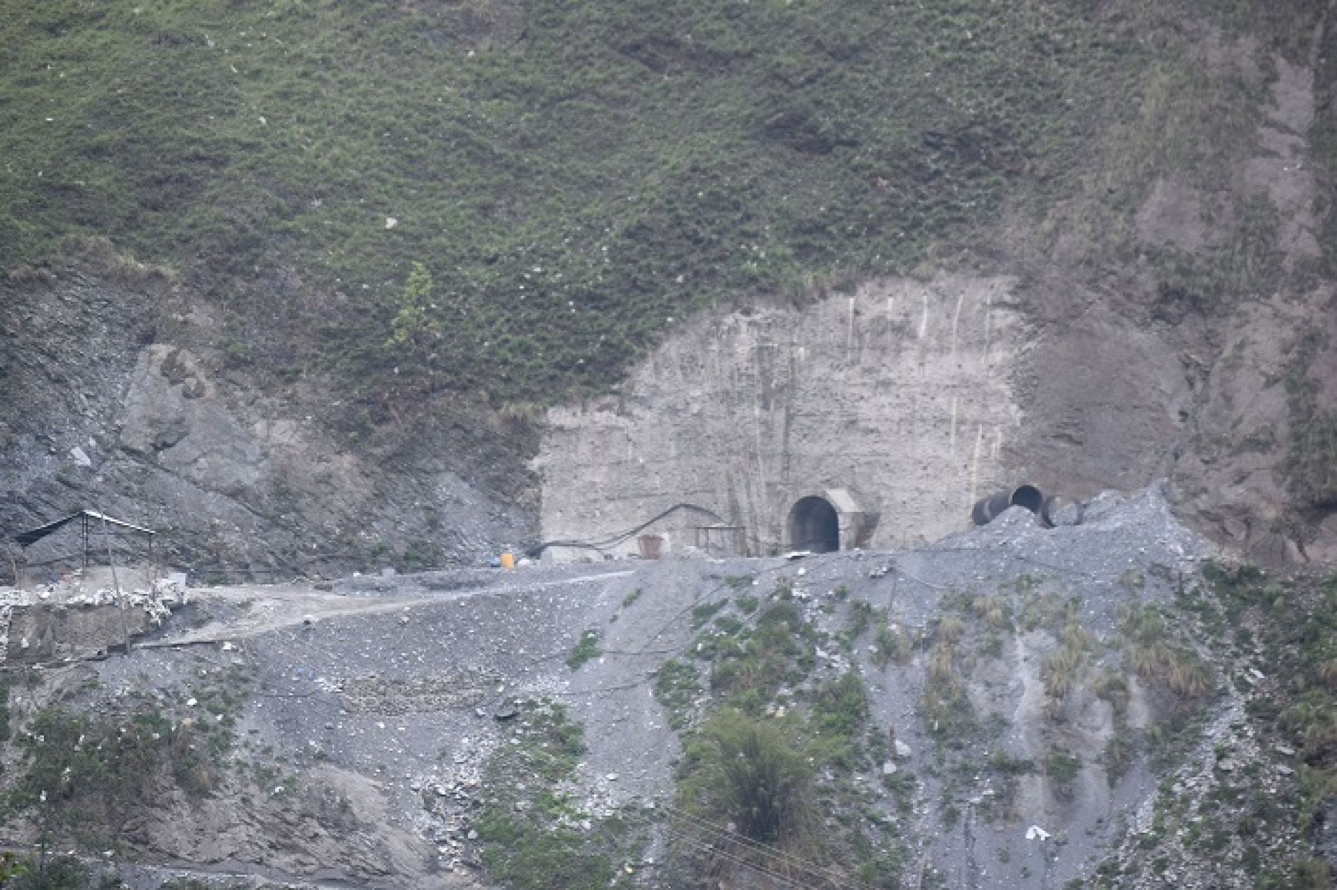 माथिल्लो ठूलोखोला ‘ए’ जलविद्युत् आयोजनाको निर्माण धमाधम, ७५ प्रतिशत काम सकियो 